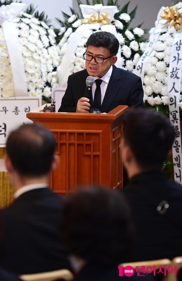 [종합] "명예로운 인생 사셨다"…'애통함'에 눈물 쏟아진 故 송해 영결식