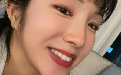 '조세호와 핑크빛' 라붐 진예, 짧은 앞머리로 아찔 매력 발산[TEN★]