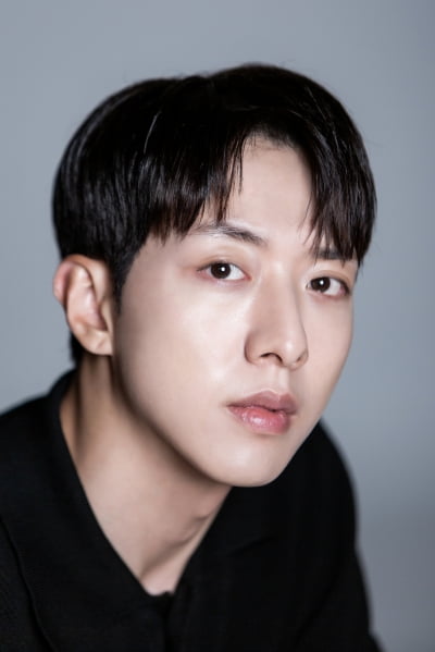 이정신, "준호 선배 고마운 분…'아이돌 출신 배우' 편견 깨주셨다" [인터뷰②]