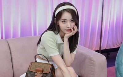 르세라핌 사쿠라, 방시혁 사단 들어가더니 '명품백'도 문제 없어[TEN★]