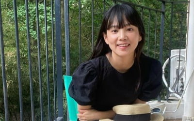 '133평 건물주' 윤승아, 40대 안믿기는 동안 미모…김무열 또 반하겠어[TEN★]