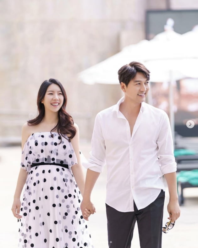 '이필모♥' 서수연, 5성급호텔에서 찍은 만삭화보…꿀 떨어지는 '네 식구' [TEN★]