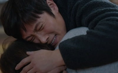 [종합] 이병헌, '암 말기' 김혜자 죽음에 오열 "화해하고 싶었다"('우리들의 블루스')