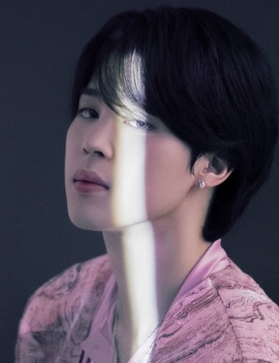 방탄소년단 지민, 데뷔 9주년·컴백 축하 서포트...하이브·장충체육관 모인 아미