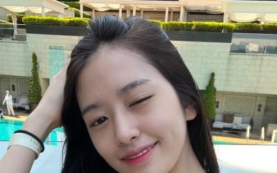 아이브 안유진, 상큼·러블리 비주얼…탄탄한 '수영복 자태' [TEN★]