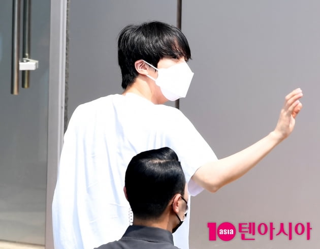 [TEN 포토] 방탄소년단 진 '설레이는 인사'