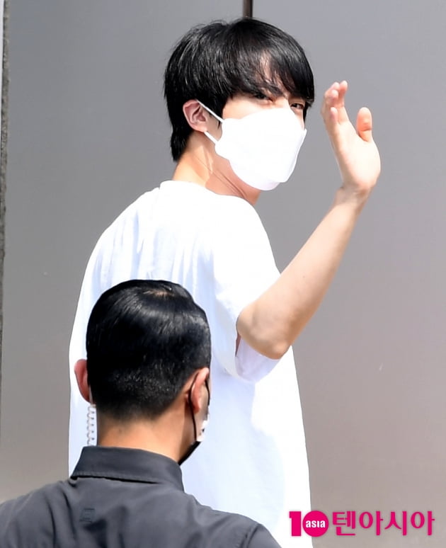 [TEN 포토] 방탄소년단 진 '달콤한 눈빛'
