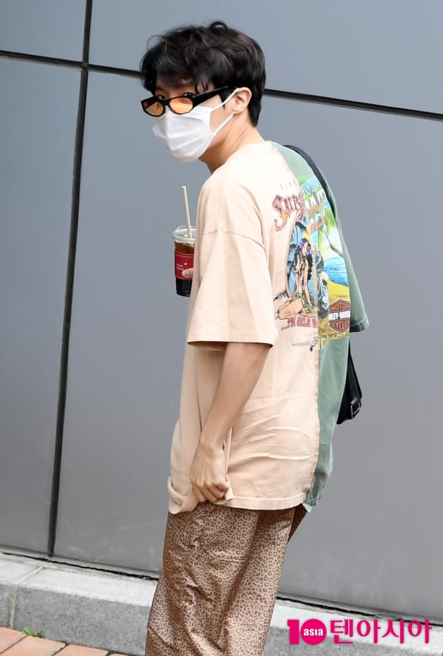 [TEN 포토] 방탄소년단 제이홉 '소장욕구 부르는 비주얼'