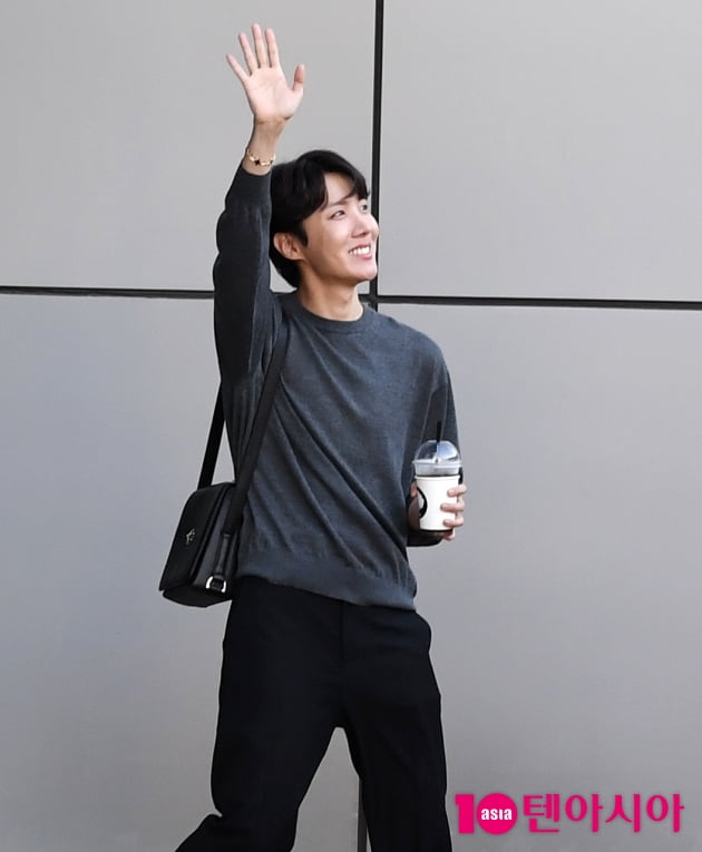 [TEN 포토] 방탄소년단 제이홉 '행복한 미소'