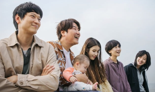 [공식] 송강호→강동원·아이유 '브로커', 188개국 판매+해외 개봉일 확정