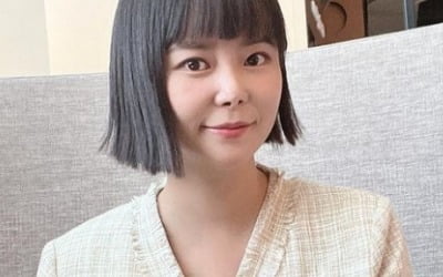 '이수근♥' 박지연, 팔에 반창고 덕지덕지…H사 명품백 메고 남사친 응원 '의리녀'[TEN★]