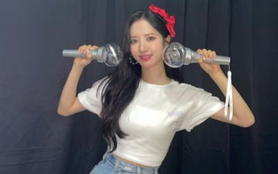 우주소녀 보나, 김태리와 펜싱으로 만든 몸매…이리보나 저리보나 예뻐[TEN★]