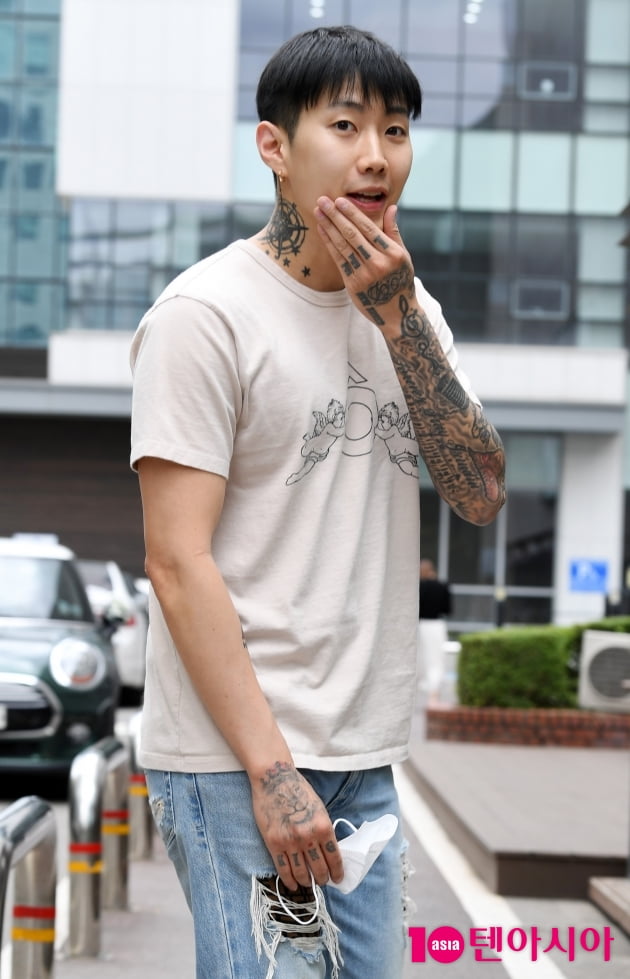 [TEN 포토] 박재범 '유희열 스케치북 출근길'