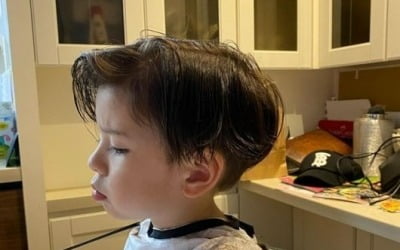 '안나♥' 박주호, 막내 아들의 '완성형 미모'…배우해도 되겠네 [TEN★]