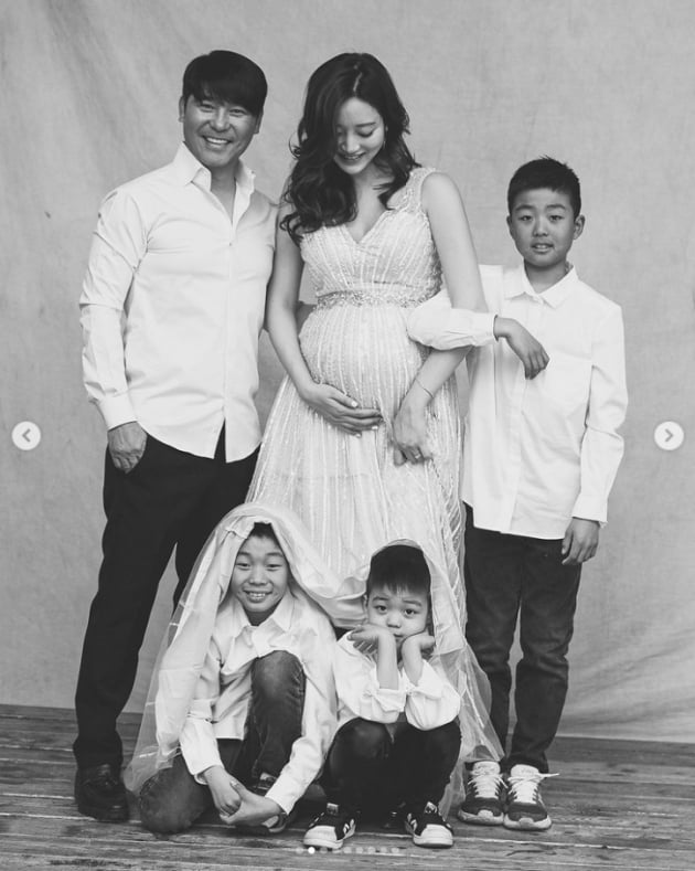 '임창정♥' 서하얀, 만삭→다섯 아들 엄마…배만 빼고 똑같은 드레스핏[TEN★]