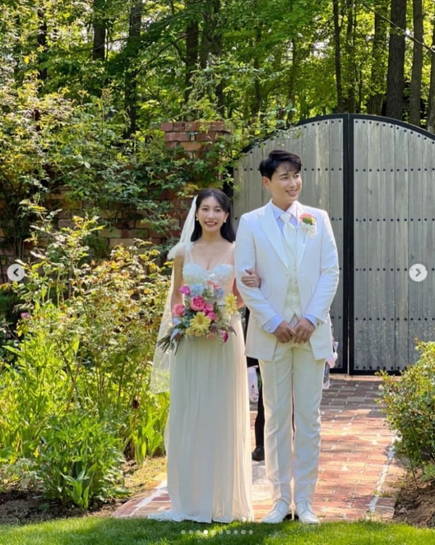'♥이지훈과 두 번째 결혼' 아야네 "한국 400명 일본 30명"…호화로운 드레스[TEN★]