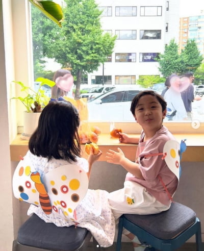 '싱글맘' 채림, 아들 여친과 데이트중...이 사랑스러움 뭐지?[TEN★]