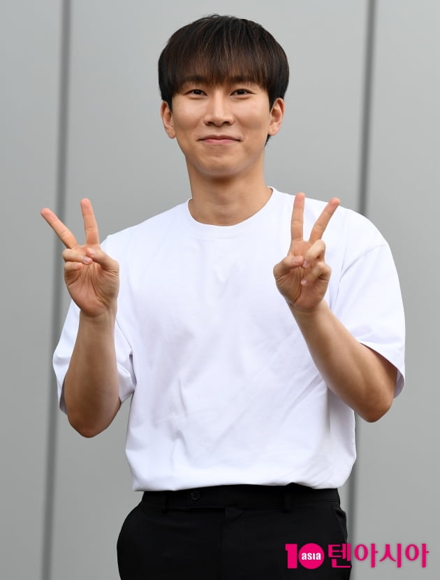 [TEN 포토] 비투비 서은광 '깜찍한 브이'