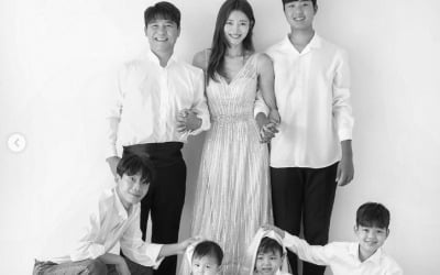 '결혼 6년 차' 임창정♥서하얀, 다섯 아들 있으니 든든…똑 닮은 일곱 식구 [TEN★]