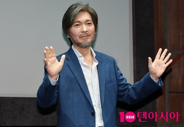 [TEN 포토] 임재범 '노래로 위로 드려요'