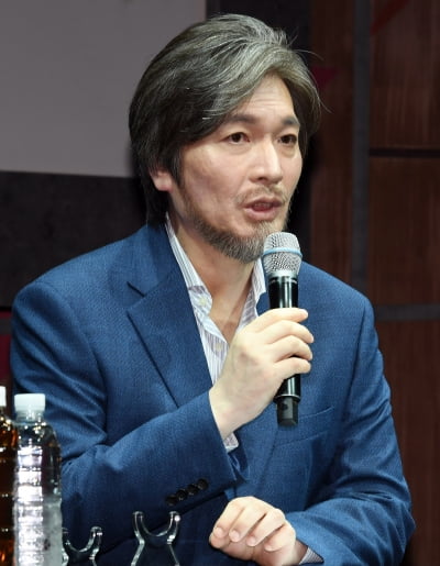 [TEN 포토] 임재범 "힘든무게에 눌려 아무것도 할수 없었다"