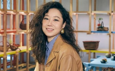 '10살 연하 ♥케빈오' 공효진, 사랑받으니 늙질 않네[TEN★]