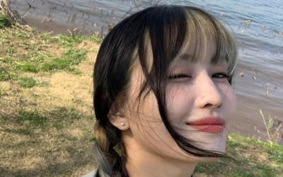 트와이스 모모, 양갈래 하니 유치원생 같네…깜찍한 윙크는 보너스[TEN★]
