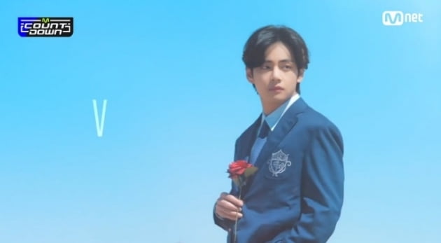 방탄소년단 뷔, '고급스러운 보컬 '섹시+귀여움' 치명적 반전 매력...컴백무대