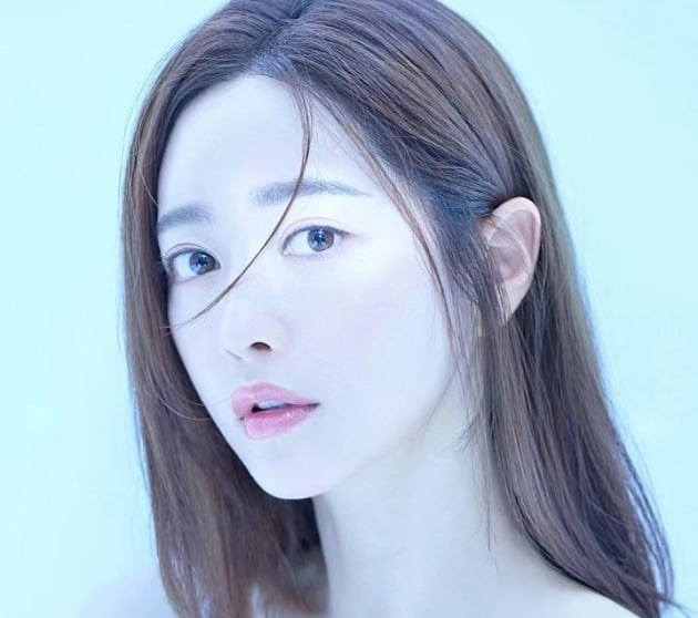 '감동주의보' 홍수아 "中 활동으로 여러 번 성형…비난 받았지만 후회 안 해"[인터뷰①]