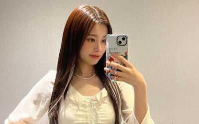 강혜원, 이정도면 33사이즈…크롭 블라우스도 문제없어[TEN★]