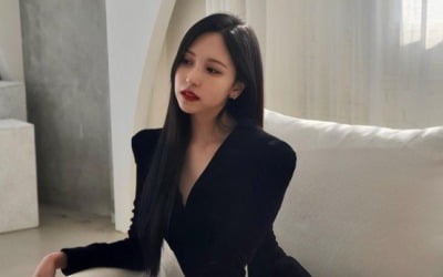 미나, 트와이스 멤버 중 독보적인 우아美…재벌집 사모님 같아[TEN★]