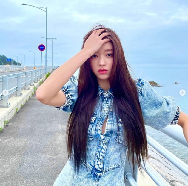 오마이걸 유아, 속옷실종 속살 그대로 노출...팬들 "당장 여며"[TEN★]