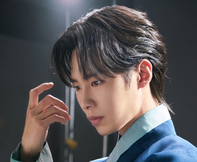 이재욱, 설렘 가득 눈맞춤…정소민부터 안방 1열 홀렸네('환혼')