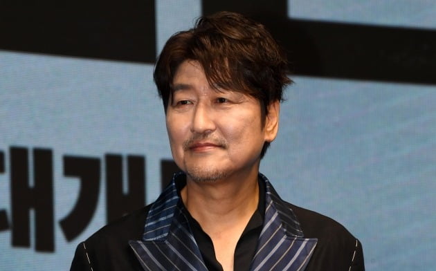 송강호 "한재림 감독과 '비상선언'으로 3번째 호흡, 신뢰+존경심"