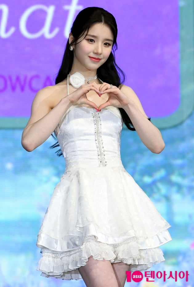 이달의 소녀 희진 "1년 만의 컴백…'플립 댓', 여름 겨냥한 앨범"