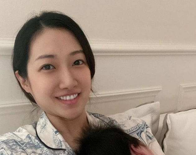 '조충현♥' 김민정, 출산 한 달 차에 젖몸살 습격 "내 가슴 돌덩이"[TEN★]