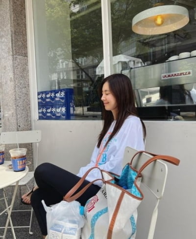 '차세찌♥' 한채아, 카페에서 여유 일상…청순美 가득 모먼트[TEN★]