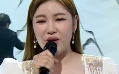 에일리, 돌아가신 母 생각에 눈물…윤상 "여성 호르몬 많아져서" ('뉴페스타')