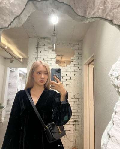 블랙핑크 로제, 피부에 조명을 달았나...청정미모[TEN★]