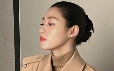 설현, 올백 머리에도 굴욕 없는 미모…'우아 비주얼' [TEN★]