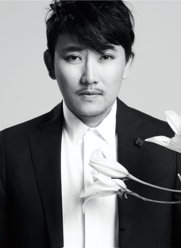이승철, 라필루스 'HIT YA!' 보컬 디렉팅 영상 공개