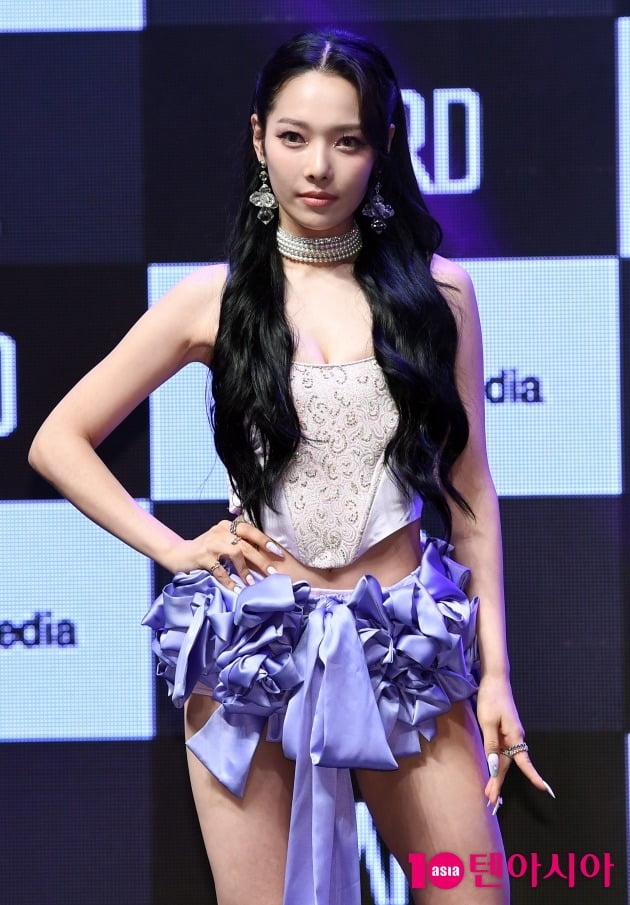 [TEN 포토] 카드 전소민 '매력으로 빈틈없는 미모 '