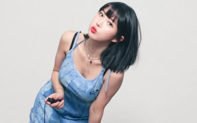 '딘딘 열애설' 조현영, 넘치는 볼륨감 과시…키작아도 S라인[TEN★]