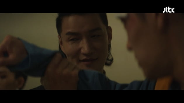 [종합] 강하늘, 거꾸로 매달린 채 참담한 몰골…최대훈 "있던 데로 돌아가" 경고('인사이더')