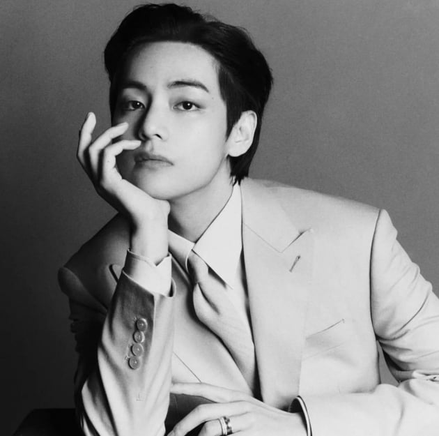 방탄소년단 뷔, 亞최초 인스타그램 2000만 '좋아요'