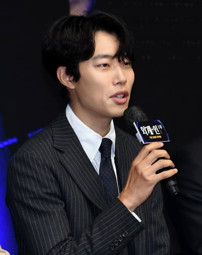 [TEN 포토] 류준열 '사극은 첫 경험'