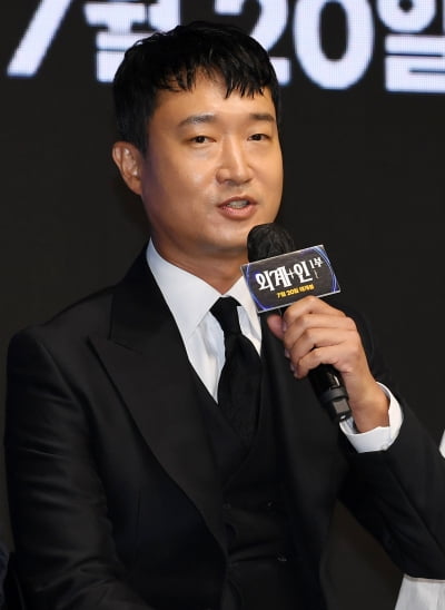 [TEN 포토] 조우진 '삼각선의 신선 청운입니다'