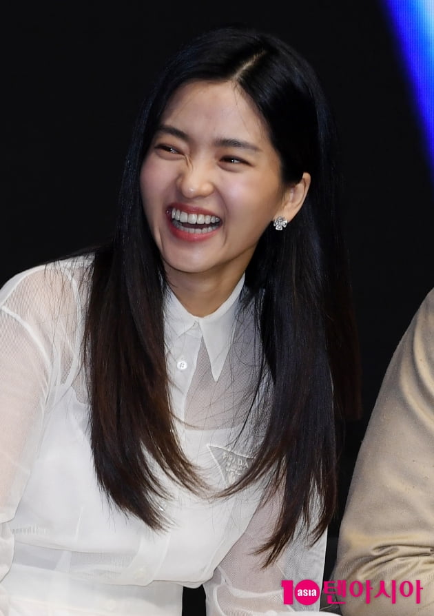 [TEN 포토] 김태리 '빵 빵터져도 이쁨폭발'