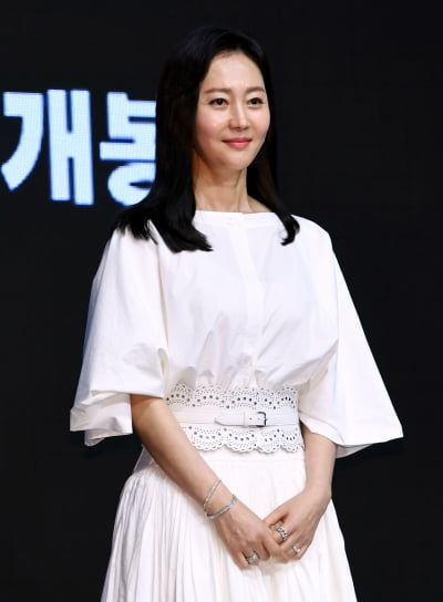 [TEN 포토] 염정아 '변함없는 미모'