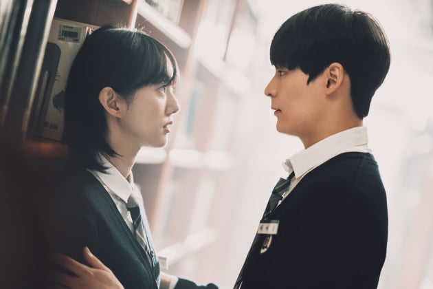 D-1 '최종병기 앨리스', 하드코어+액션+로맨스 버무려진 新장르…관전 포인트 셋